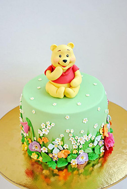 Winnie the Pooh Floral Cake