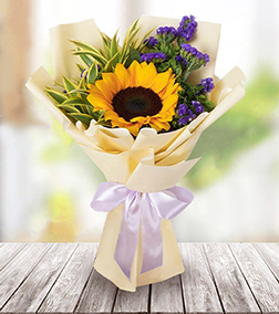 Beaming Sunflower Bouquet, Hand-Bouquets