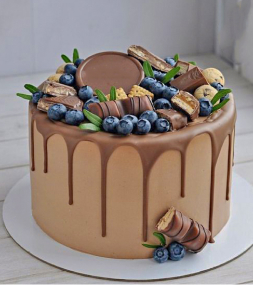 Berry Chocolaty Cake