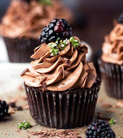 Blackberry Chocolate Cupcakes