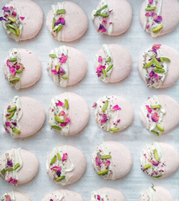 Chic Rosy Cookies