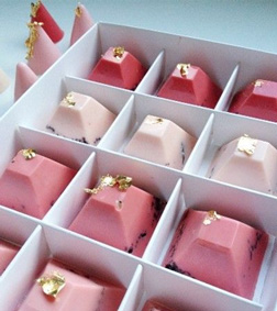 Chic Glamour Pink Chocolates