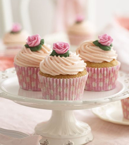 Delicate Cream Rose Cupcakes