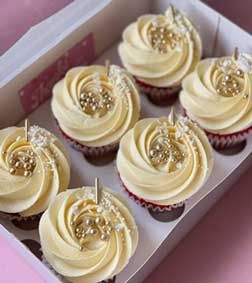 Dazzling Drift Cupcakes