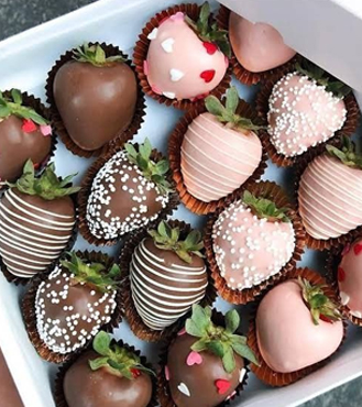 Delectable Mix Dipped Strawberries