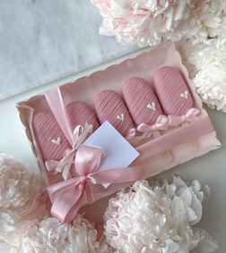 Enchanting Pink Cakesicles