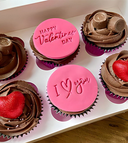 Endearing Valentine's Cupcakes