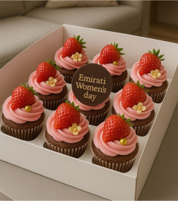 Fresh Strawberry Charm Cupcakes