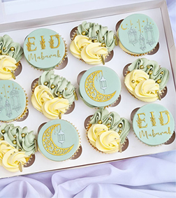 Gold & Green Eid Cupcakes