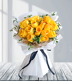 Luxurious Yellow Bliss, Roses