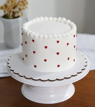 Mini Hearts White Cake