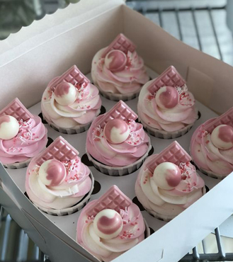 Pink Charm Cupcakes - 12 Cupcakes