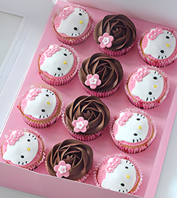 Playful Kitty Cupcakes