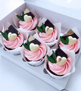 Refined Hearts Cupcakes - 9 Cupcakes
