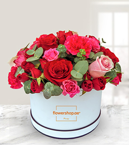 Rose Oasis Hatbox, Love and Romance