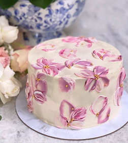 Roseate Chic Cake