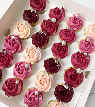 Roses for You Cupcakes - 6 Cupcakes