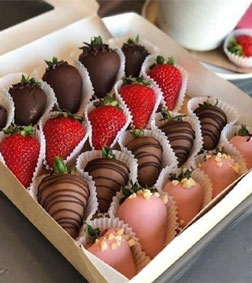 Sassy Bites Dipped Strawberries