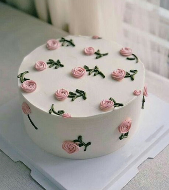 Sophisticated Floral Cake